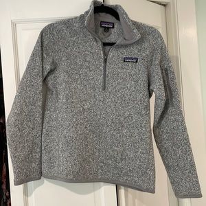 Patagonia half zip pull over